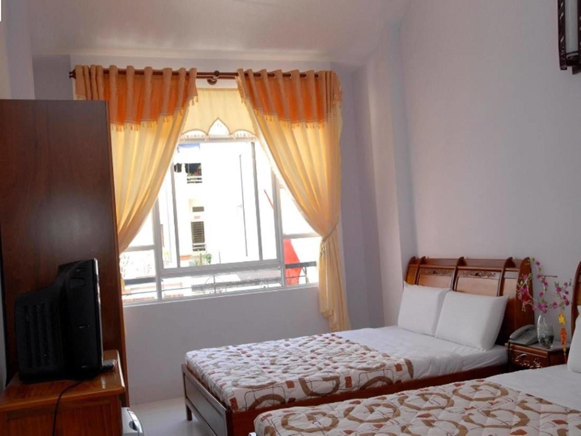 Mai Vy Hotel Ho Chi Minh City Exterior photo